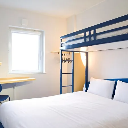 Ibis Budget Hbf 2*