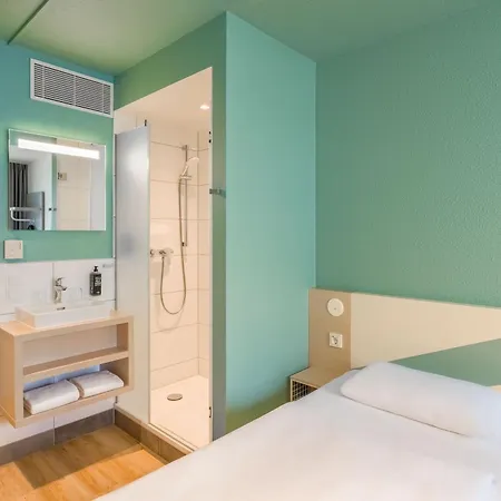 Ibis Budget Hbf 2*
